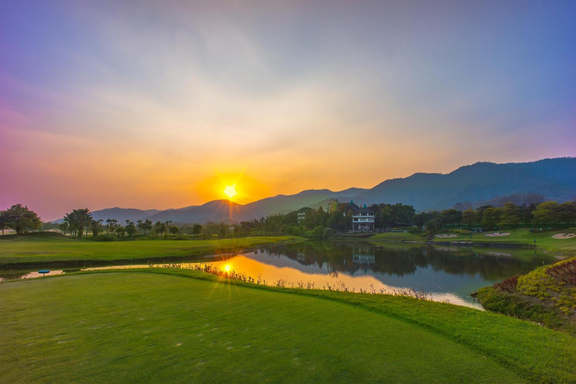 Gassan Khuntan Golf & Resort Mae Tha  Exterior foto